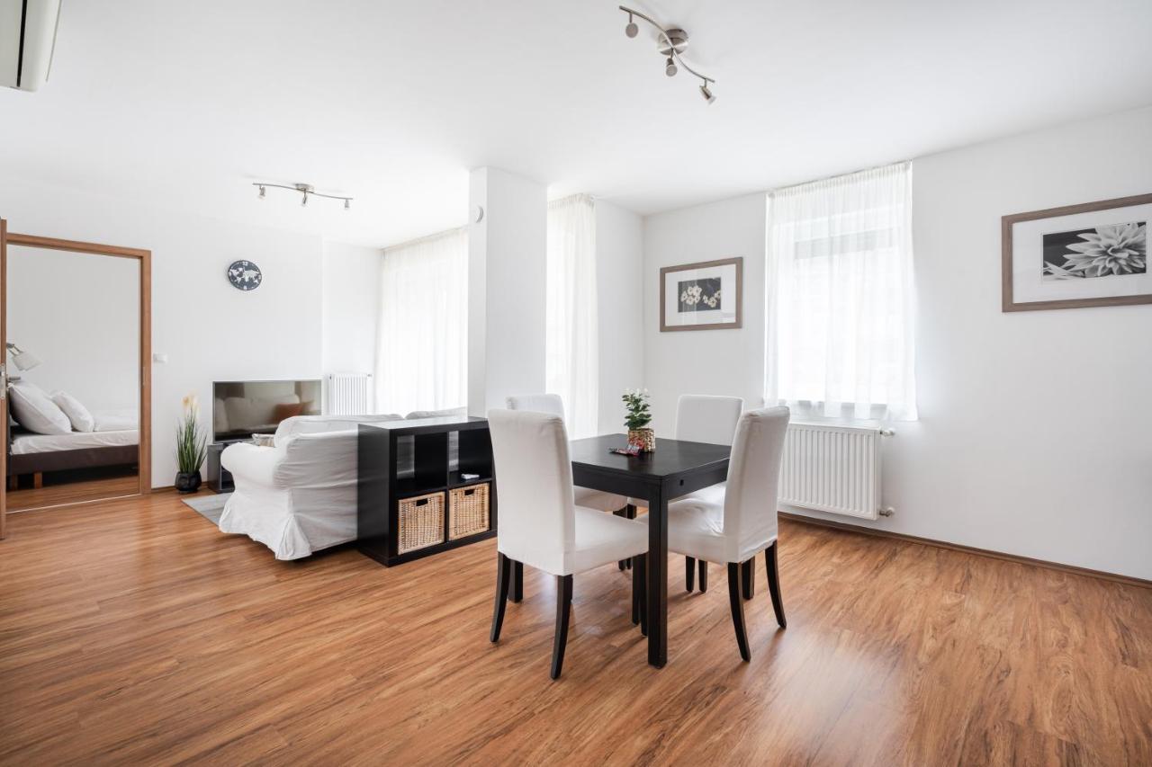 White Cascade Realty Apartment 부다페스트 외부 사진